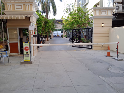 imAI single-lane RFID boom barrier for automated entry and exit at Mayflower Caladium